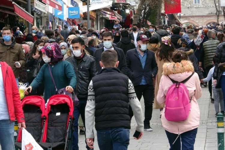 Bursa'da kısıtlamasız hafta sonunda yoğunluk oluştu