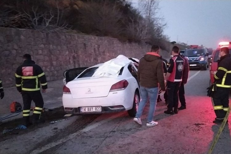 Peş peşe 2 feci kaza! &Ouml;l&uuml; ve yaralılar var