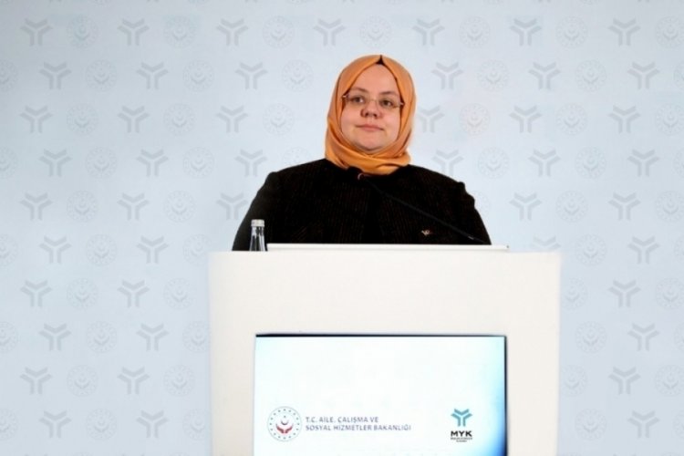 Bakan Sel&ccedil;uk'tan kadına şiddetle m&uuml;cadele vurgusu