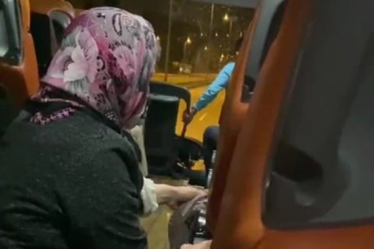 Otob&uuml;ste engelli yolcuya 'temizlik' yaptırıldı