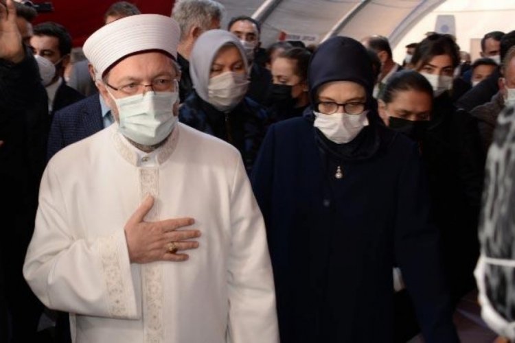 Diyanet İşleri Başkanı Erbaş, evlat n&ouml;betindeki aileleri ziyaret etti