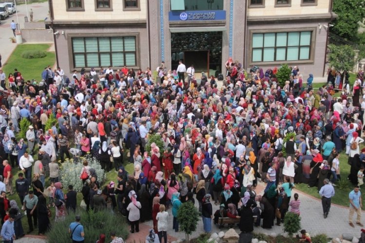 200 kişilik işe 52 bin başvuru: 45 bini &uuml;niversite mezunu