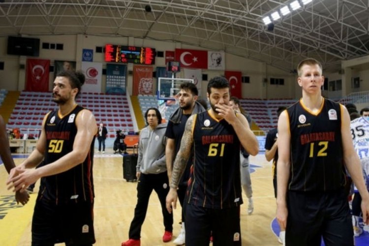 Basketbolda &ccedil;anlar Galatasaray i&ccedil;in &ccedil;alıyor