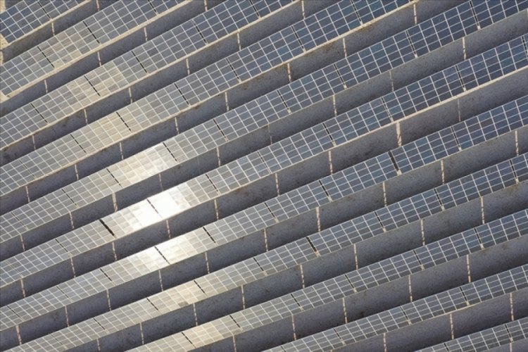 T&uuml;rkiye r&uuml;zgar ve g&uuml;neşten elektrik &uuml;retiminde d&uuml;nya ortalamasının &uuml;zerinde