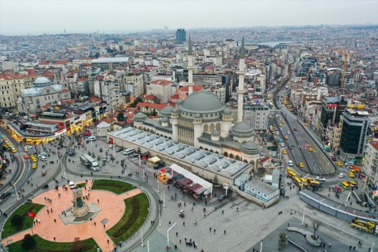 Taksim Camii Ramazan'a hazırlanıyor