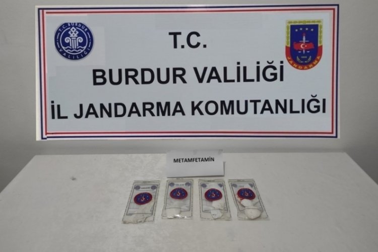 Uyuşturucuyu ara&ccedil;tan atması yakalanmasına engel olmadı