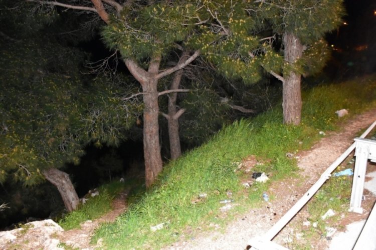 Ormanlık alandaki kafatası ve kemiklerin yanında kadın i&ccedil; &ccedil;amaşırı ve baş&ouml;rt&uuml;s&uuml; de bulundu