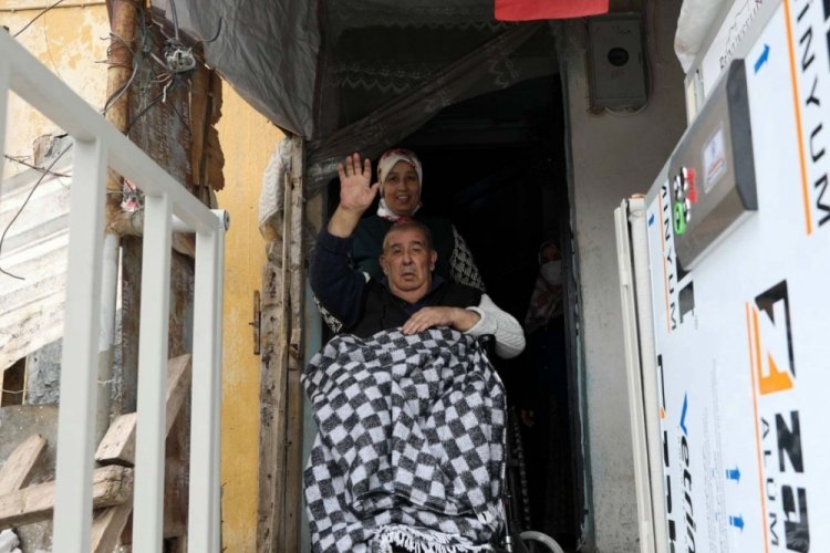 6 yıl sonra dışarı &ccedil;ıktı: Mutluluktan ağladım