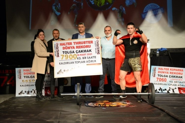 Tolga &Ccedil;akmak'tan bir rekor daha