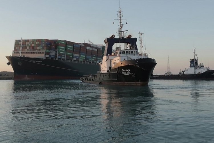 Uluslararası veriler S&uuml;veyş Kanalı'nda gemi ge&ccedil;işlerinin normal seyrettiğini teyit etti