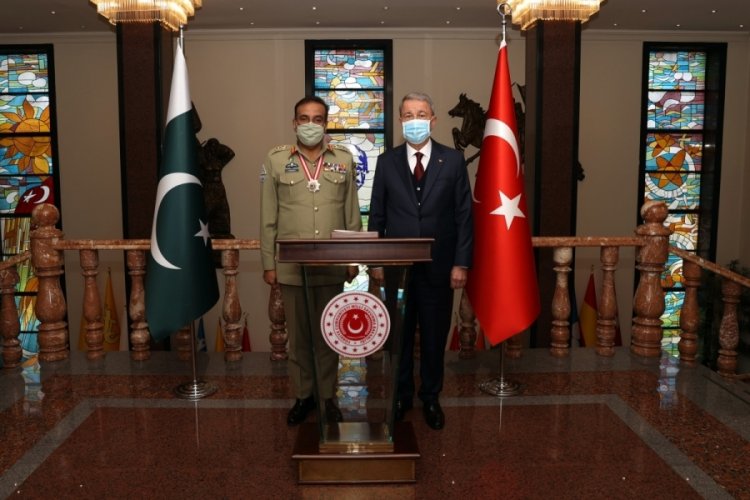Bakan Akar, Pakistan Genelkurmay Başkanını kabul etti