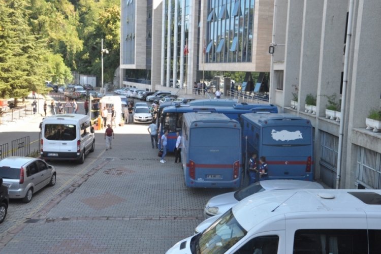 FET&Ouml;'den yargılanan 15 akademisyene beraat