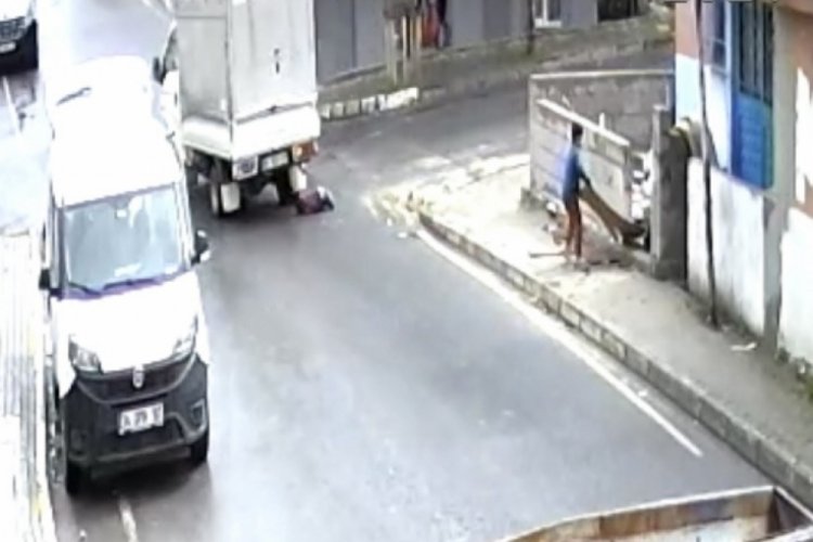 Kamyonetin &uuml;zerinden ge&ccedil;tiği minik Umut hayatını kaybetti