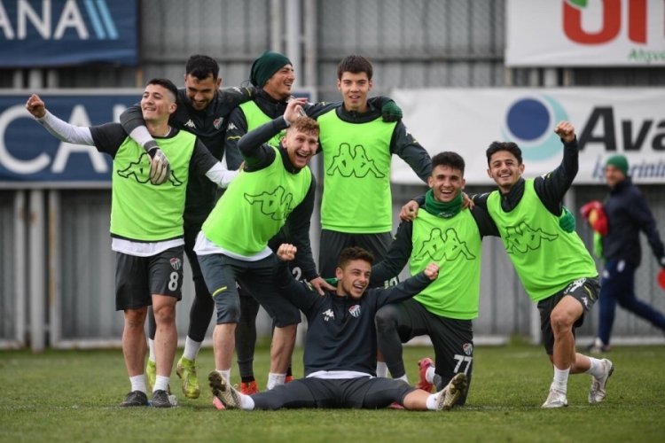Bursaspor'da Altay maçı öncesi moraller yüksek