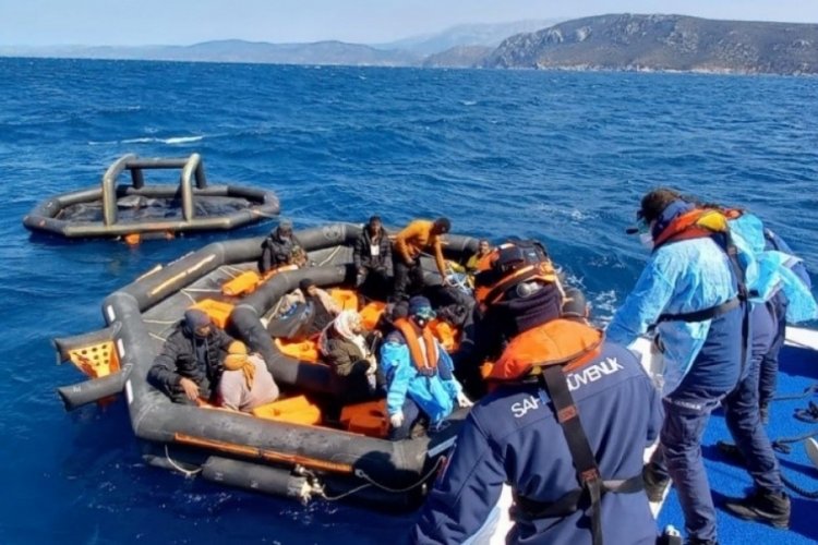 37 kaçak göçmen kurtarıldı