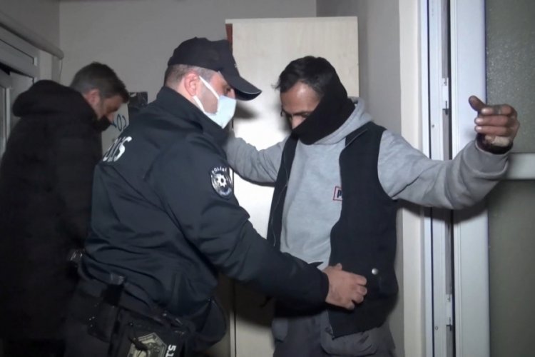 Bursa'da terk edilmiş kız yurduna giren şahıstan bıçak ve uyuşturucu madde çıktı