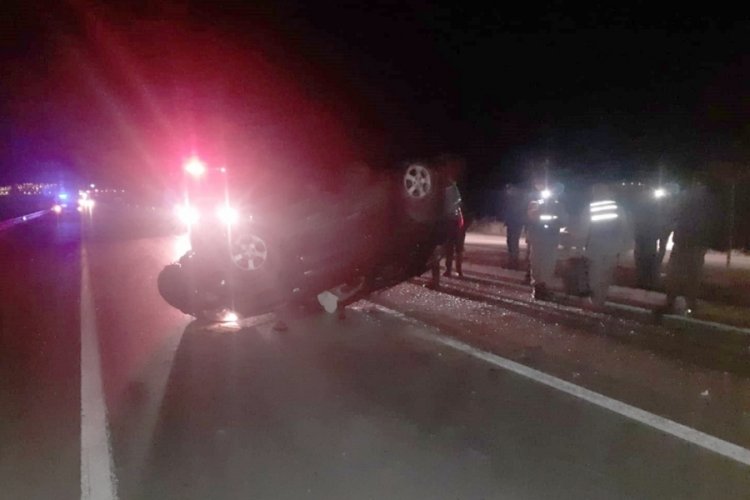 Takla atan aracında yaralanan astsubay, kurtarılamadı