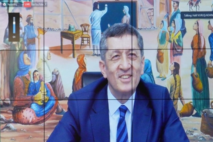 Bakan Sel&ccedil;uk, fizik &ouml;ğretmenleri ve liseli &ouml;ğrencilerle buluştu