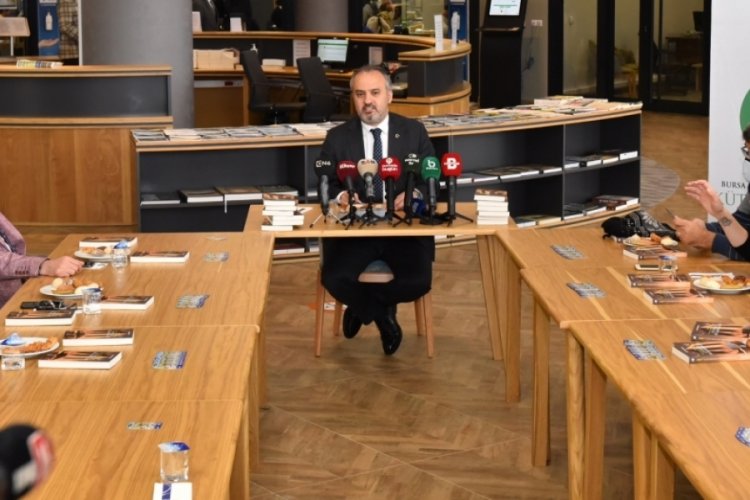 Bursa'da &ccedil;ok okuyan &ccedil;ok geziyor!