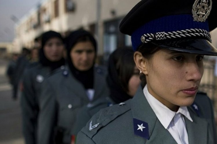 Afganistan'da bir kadın polis öldürüldü