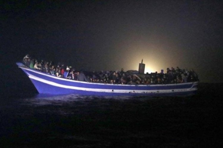 Yunanistan tarafından T&uuml;rk kara sularına geri itilen 231 d&uuml;zensiz g&ouml;&ccedil;men kurtarıldı
