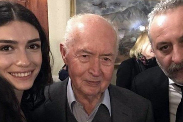 Hazar Erg&uuml;&ccedil;l&uuml;, o fotoğrafa ilişkin a&ccedil;ıklama yaptı