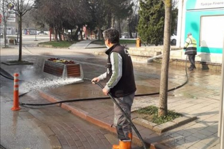 Bursa İneg&ouml;l'de yıkma ve temizleme &ccedil;alışması