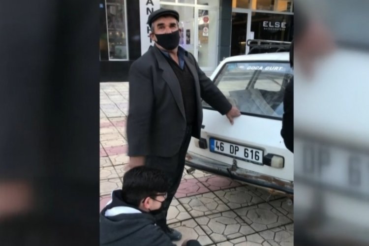 70 lira servis &uuml;creti &ouml;dememek i&ccedil;in kapıyı s&ouml;k&uuml;p tamirciye getirdi