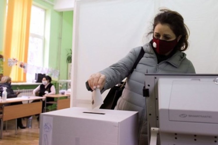 Bulgaristan'da se&ccedil;imin galibi belli oldu