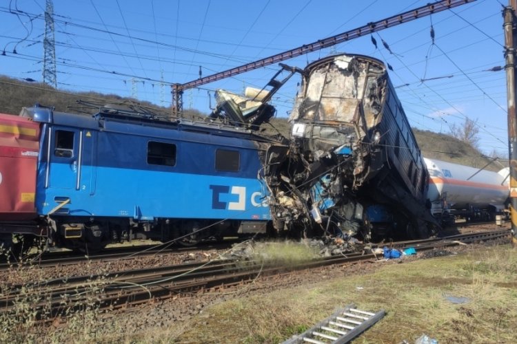 &Ccedil;ekya'da tren kazası: 1 &ouml;l&uuml;