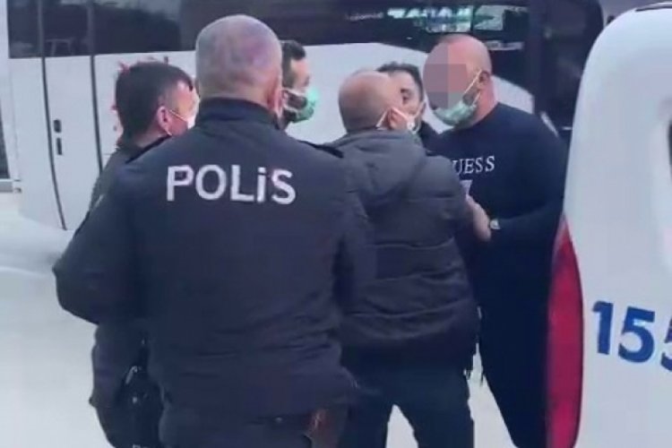 Hastanede polislere saldıran alkoll&uuml; doktor ve ila&ccedil; m&uuml;messili serbest bırakıldı