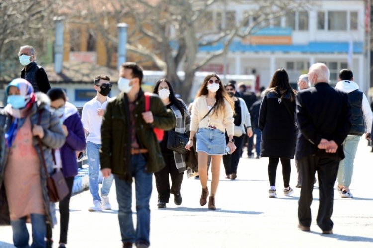 Bilim Kurulu üyeleri uyardı: Acilen çift maskeye geçin