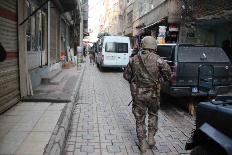 PKK'nın kadın yapılanmasına operasyonda 22 şüpheli yakalandı