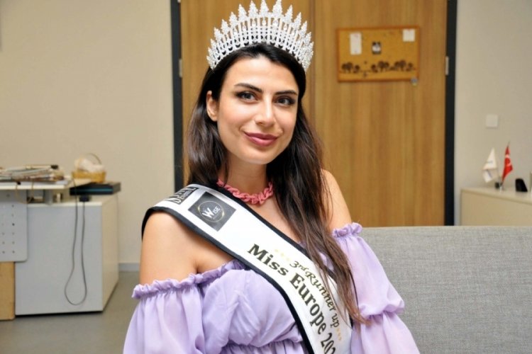 Duygu Çakmak, 'Miss Europe 2021' yarışmasında üçüncü oldu
