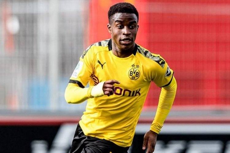 Borussia Dortmund'lu Youssoufa Moukoko, sezonu kapattı