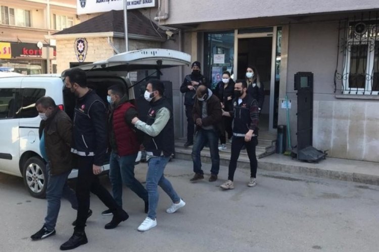 Bursa'da uyuşturucu satıcıları kıskıvrak yakalandı