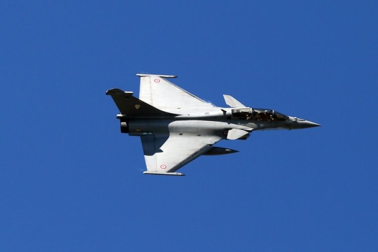 Fransa'nın Hindistan'a yaptığı savaş uçağı satışında yolsuzluk