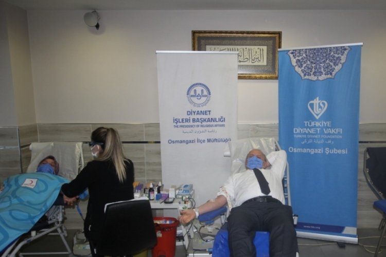 Bursa Osmangazi Müftülüğü'nden Türk Kızılayı'na kan bağışı çağrısı
