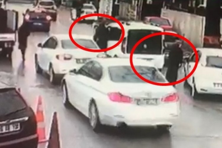 Bursa'da kadın sürücü çalınan aracının peşinden metrelerce böyle koştu