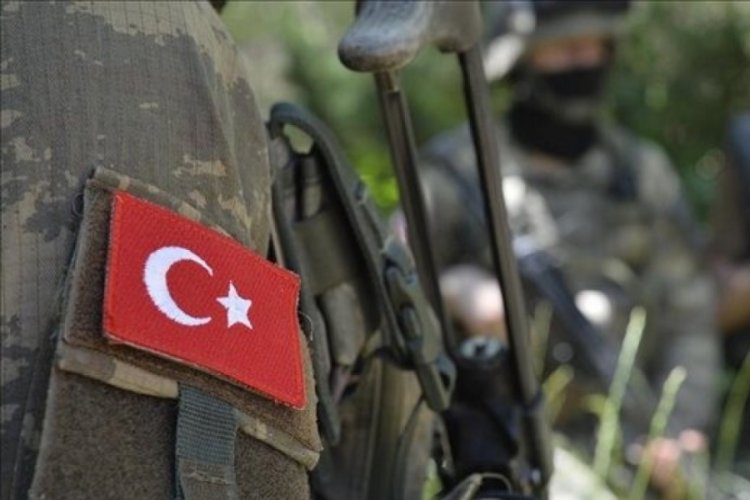 Siirt'te ter&ouml;ristlerle &ccedil;atışma &ccedil;ıktı! 1 asker şehit