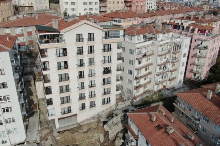 Ankara'da 21 bina gece yarısı tahliye edildi