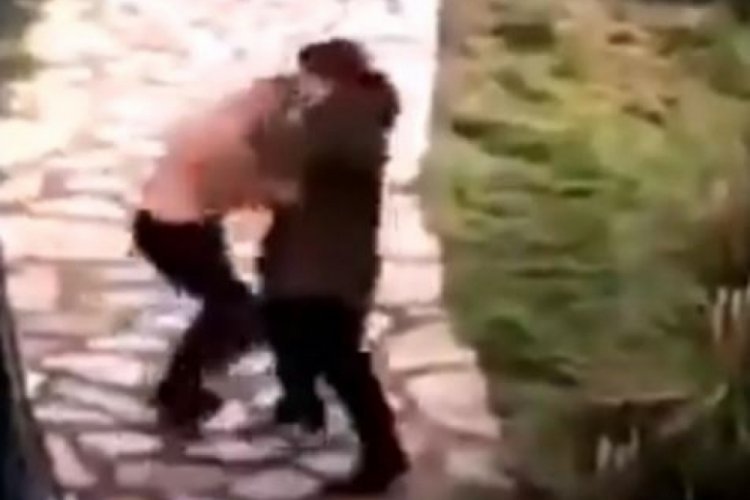 İstanbul'da genç kadına bıçaklı sapık dehşeti!