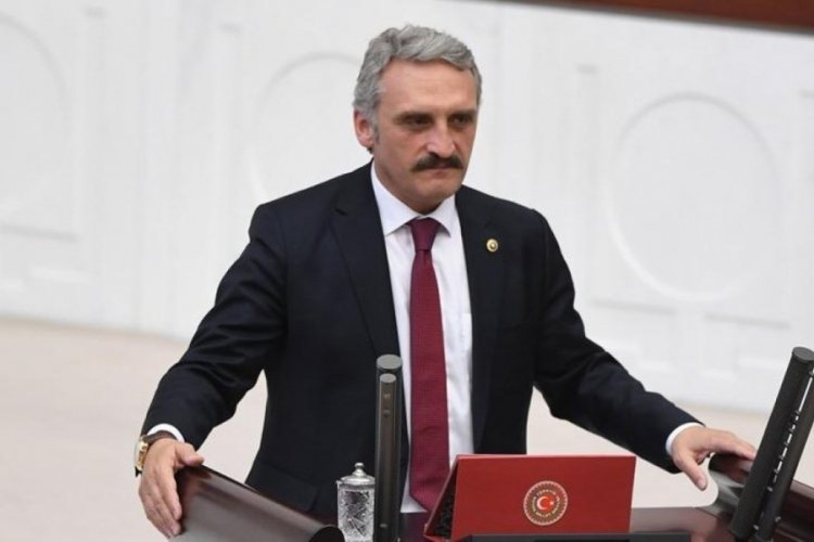 &Ouml;zg&uuml;r &Ouml;zel, &Ccedil;amlı'nın laiklik ifadelerine tepki g&ouml;sterdi