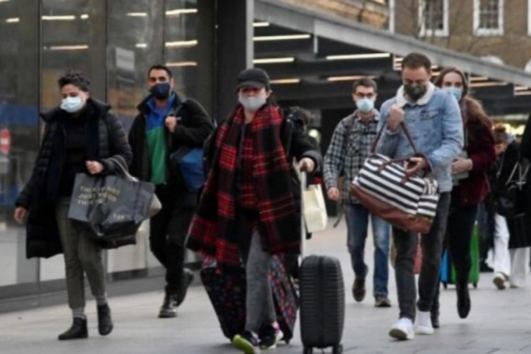 İngiltere'de koronavir&uuml;s &ouml;nlemleri gevşetiliyor