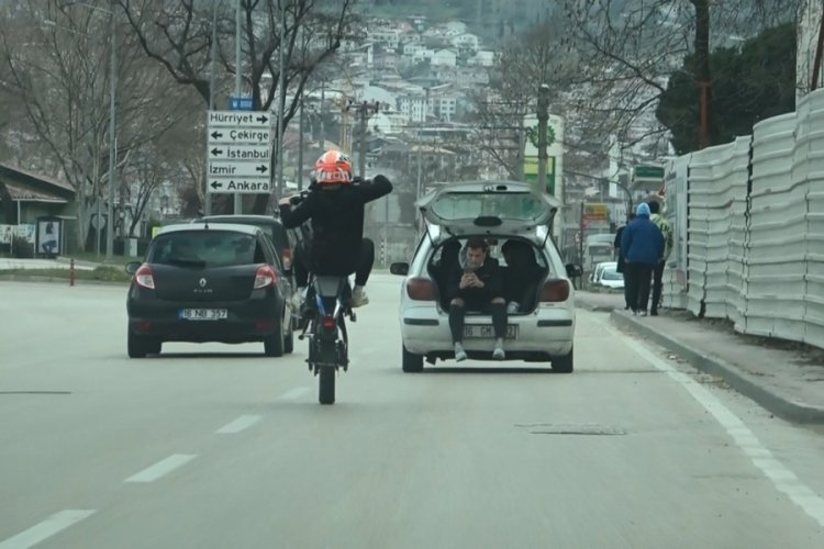 Bursa'da sosyal medya fenomenleri &ouml;l&uuml;me davetiye &ccedil;ıkarıyor