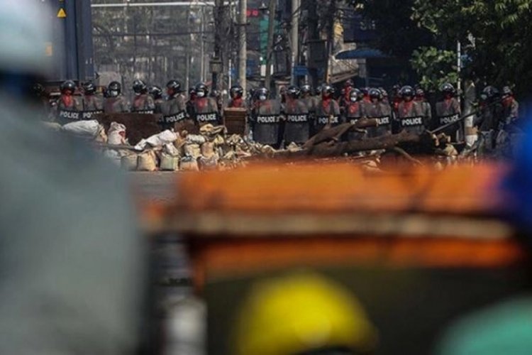 Myanmar'da &ouml;len sivillerin sayısı 706'ya &ccedil;ıktı