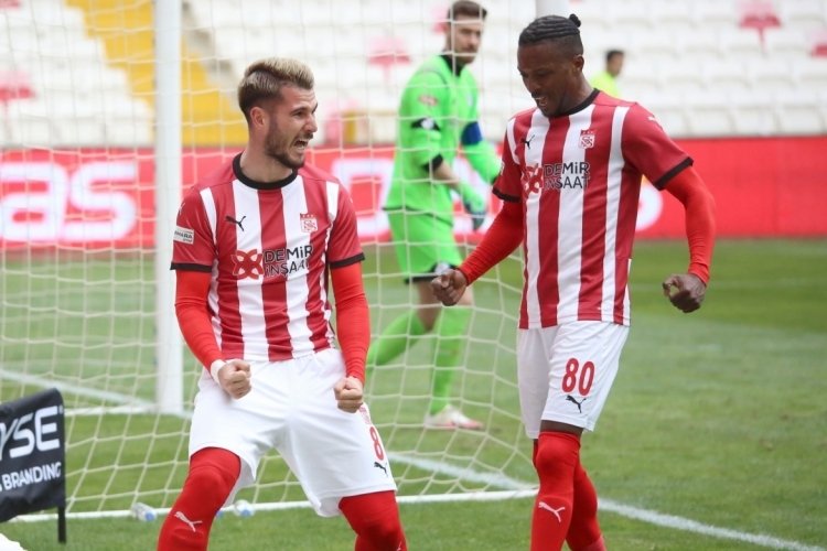 Sivasspor 11 ma&ccedil;tır yenilmiyor
