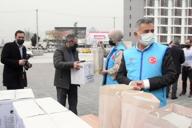 Bursa M&uuml;ft&uuml;l&uuml;ğ&uuml; 695 aileye gıda yardımı yaptı