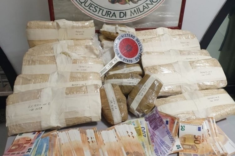 İtalya'da 3 T&uuml;rk vatandaşı 15 kilo eroin ile yakalandı