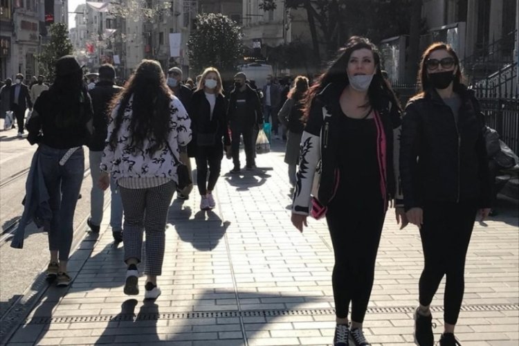İstiklal Caddesi yine doldu taştı